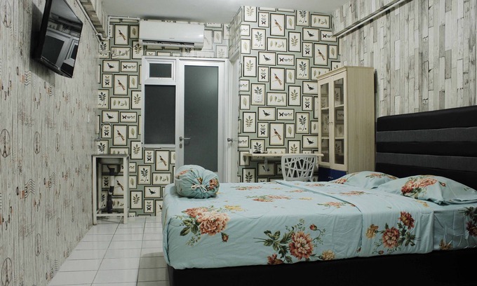 Gading Apartment | Vintage Good Studio (Non Smoking & Wifi)