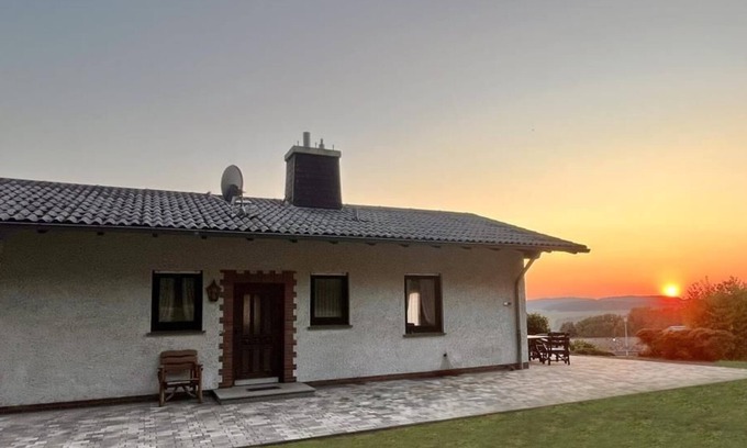 Rengshausen House | Vintage house on the Heidchen with sauna