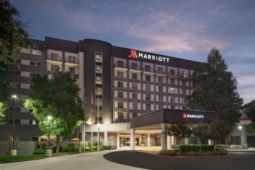 Visalia Hotel | Visalia Marriott at the Convention Center