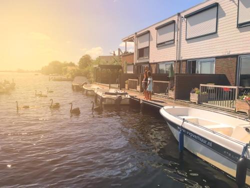 Vinkenkade Hotel | VISSERSLUST Rooms, Apartments and Houseboats