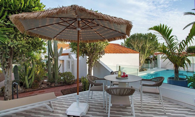 Playa del Ingles House | 'Vista Monte' with Sea View, Wi-Fi and Air Conditioning
