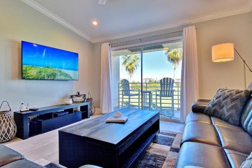 Isla del Sol Apartment | Vista Verde North 215