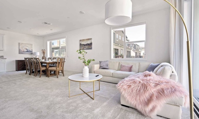 Lake Forest House | Vista Views on Siena #41565