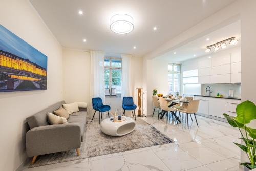 Ludwigsburg Apartment | VIVID Luxury Apartment Ludwigsburg - Blühendes Barock-Forum-Schloss-Modern