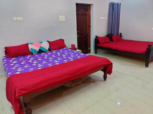 Kalapettai House | VJ VILLA HOME STAY BIG FAMILY GREY ROOM