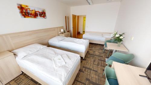 Kunratice Hostel | Volha