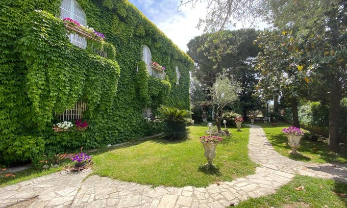 Battipaglia Apartment | Voltapensieri
