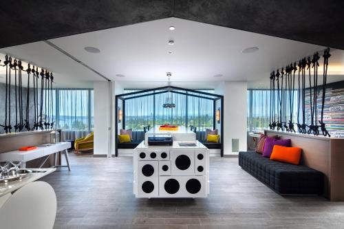 West Bellevue Hotel | W Bellevue