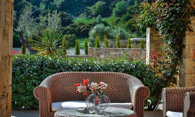 Nea Skioni Villa | (w) Queen 4 Bedroom Villa | Private Pool
