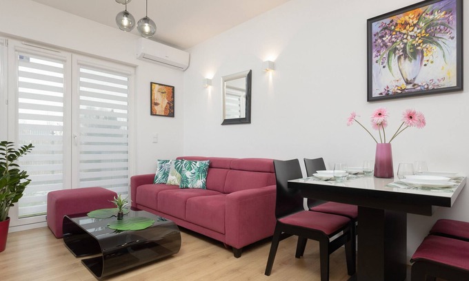 Wawer Apartment | Wał Miedzeszyński 466Z | 2 Bedrooms, Terrace, Parking