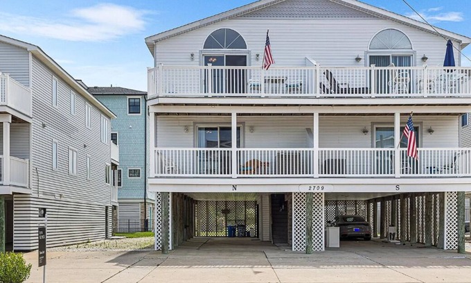 Sea Isle City House | Wake up to the sound of the ocean and fall asleep under glowing sunset skies