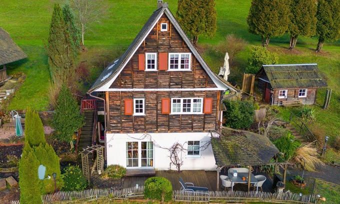 Ehlenbogen House | Waldhaus: Sauna Jacuzzi Kamin 16 Pax