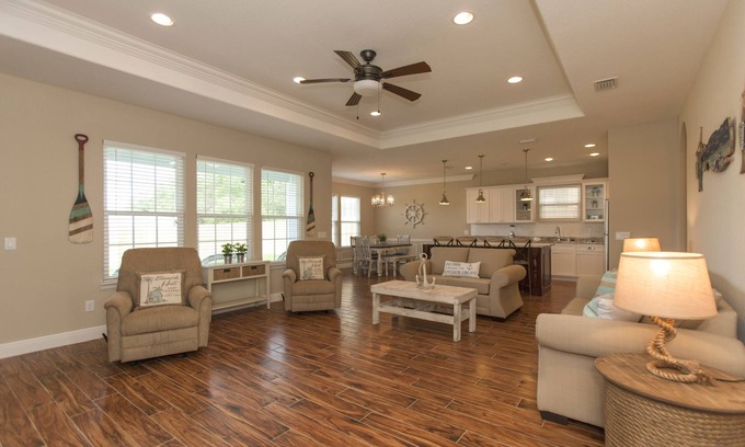 Bahama Beach House | Walk just 2 blocks to the beach!