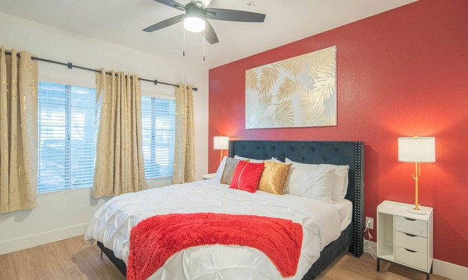 North Scottsdale Condo | Walk to 2 Pools, BB Courts & Shopping District!