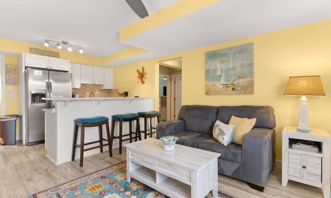 Newburyport Apartment | Walk to Beach | Playground | Lighthouse |North End