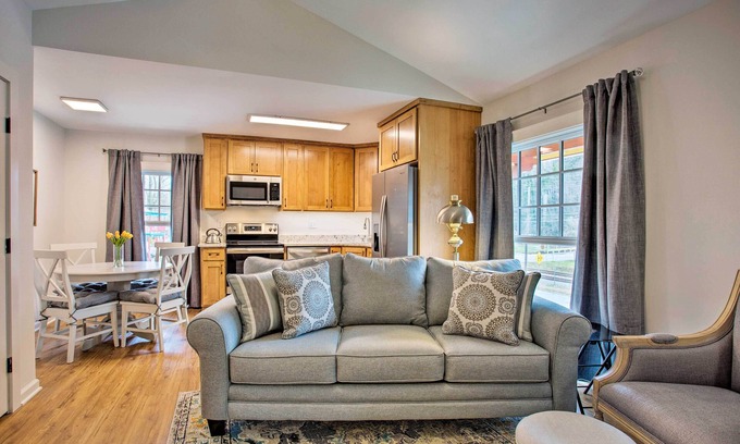 Saluda Apartment | Walk to Dining: Saluda Main Street Retreat!