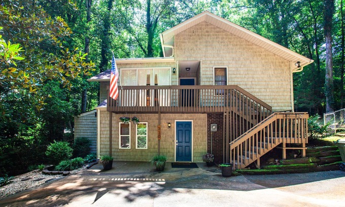 Clemson House | Walk to Downtown Clemson, Clemson University and Clemson Memorial Stadium