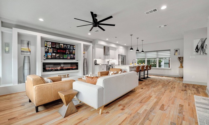 Knox - Henderson House | Walk to Lower Greenville+Lakewood! Central Getaway