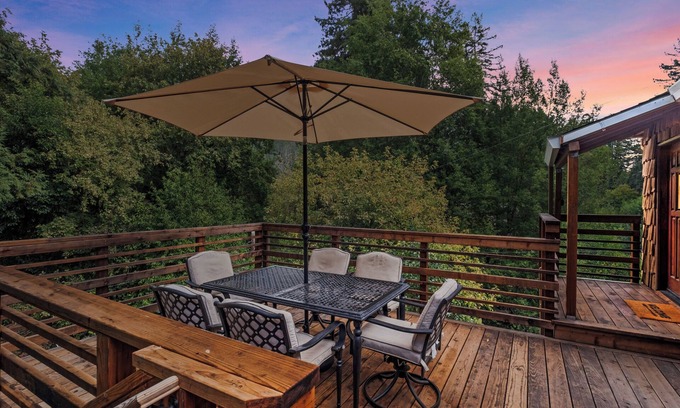 Hacienda House | Walk to Russian River - Casa Del Rio - Unit A