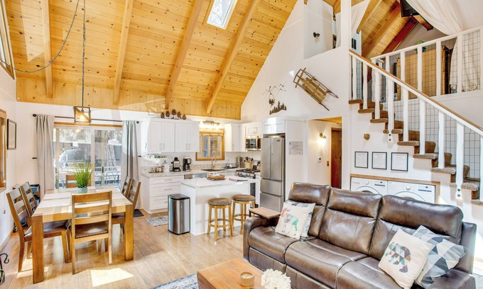 Summit Estates Cabin | Walk to Snow Summit! Cabin Near Chairlift/Shuttle
