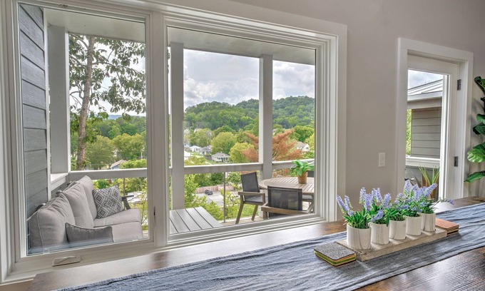 Northside House | Walk to TN River Activities-Parks-Shops-Dining-Publix.