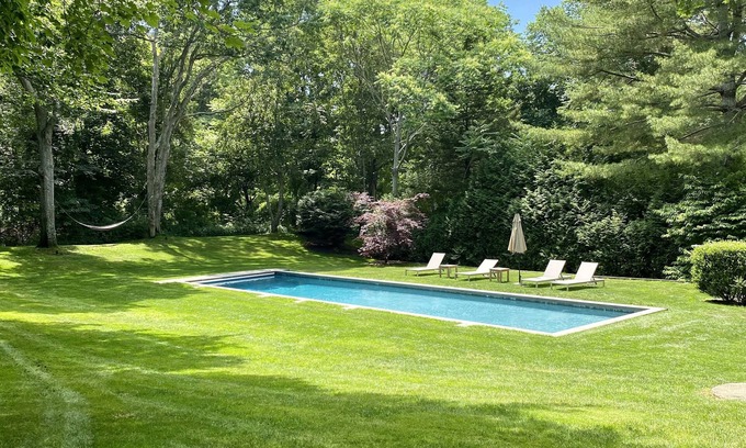 East Hampton North House | Walk to village East Hampton home - hidden from busy main town area and roads.