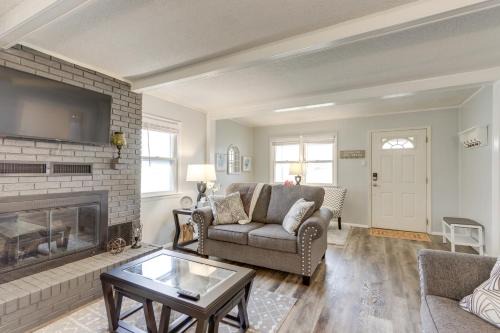 Nevada House | Walkable and Updated Nevada Home Family Friendly!
