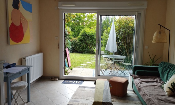 Saint-Marc-sur-Mer Apartment | Walking distance to the beach and shops. In the peace and greenery!