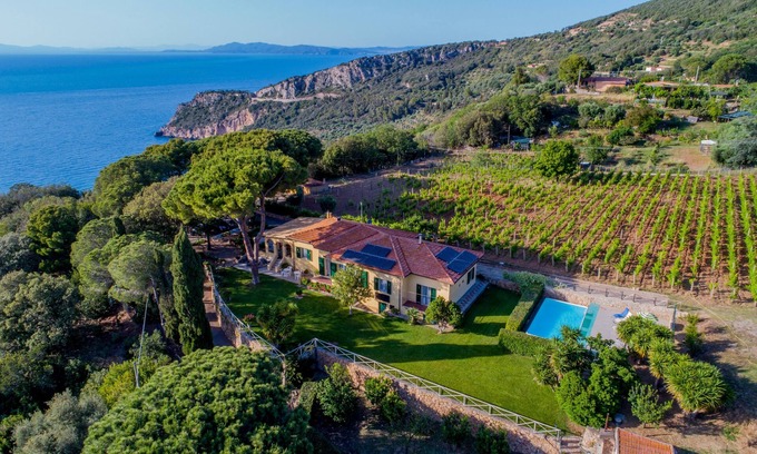 Monte Argentario Villa | Walking distance from the sea, family countryside villa in Argentario