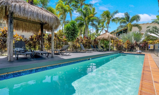 Trinity Beach Apartment | Wallaby Outlook- Tranquil Trinity Beach Retreat | Pool, Balcony & Nature Views