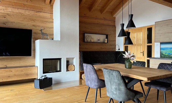Mittenwald Apartment | Wally Luxus Lodge im Ferienhaus Magdalena