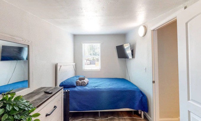 Porterville House | Walnut Wanderer