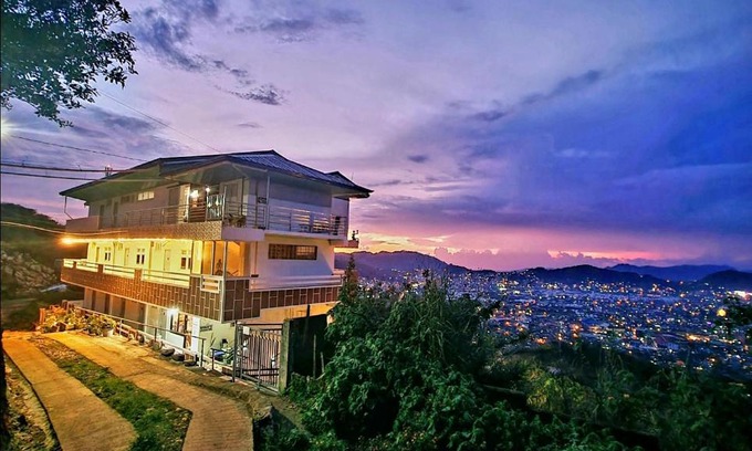 Baguio Apartment | Wanay's Rocky Mountain Homestay