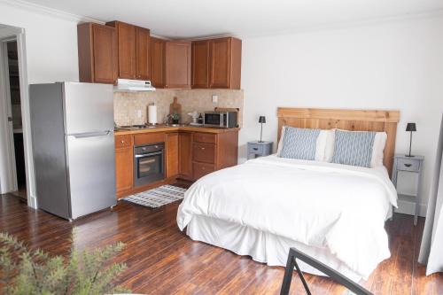 Harrison Hot Springs Apartment | Wanderlust Studio Suite with Private Patio