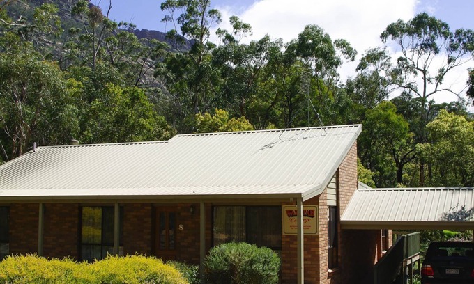 Halls Gap House | Waratah Cottage - Halls Gap