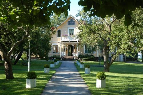 Klintehamn Hotel | Warfsholm