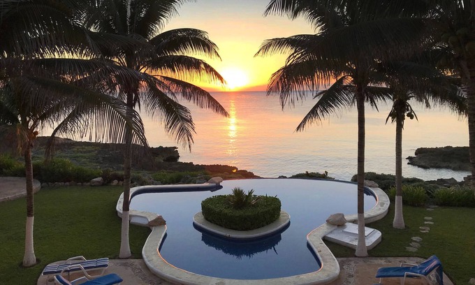 Akumal Condo | WARM AND INVITING CONDO.