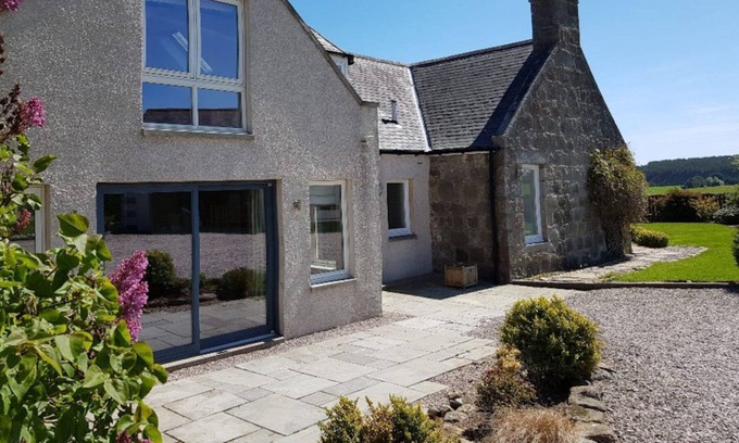 Westhill House | Warm & welcoming countryside living.