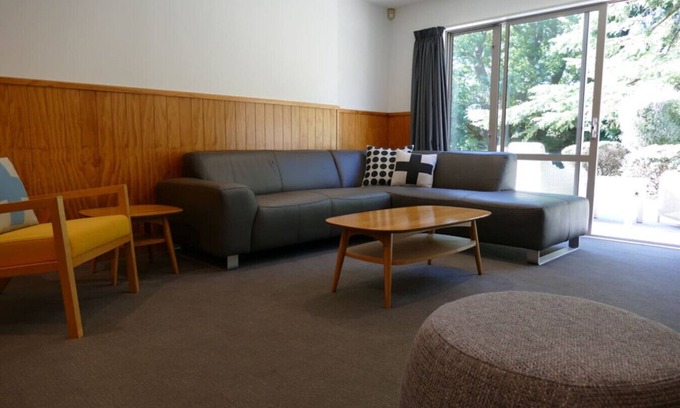 Upper Riccarton House | Warm & Welcoming on Athol