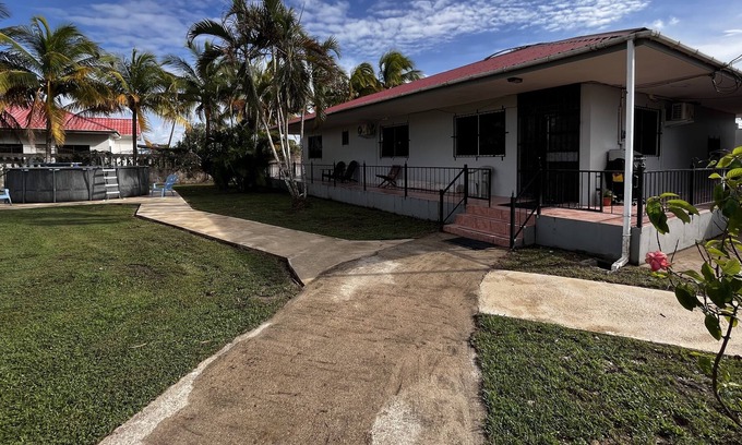 La Democracia House | Warrie Head House near the Zoo