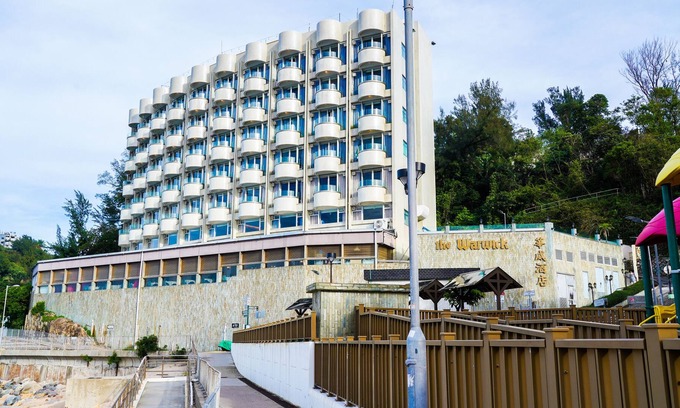 Islands District Hotel | Warwick Hotel
