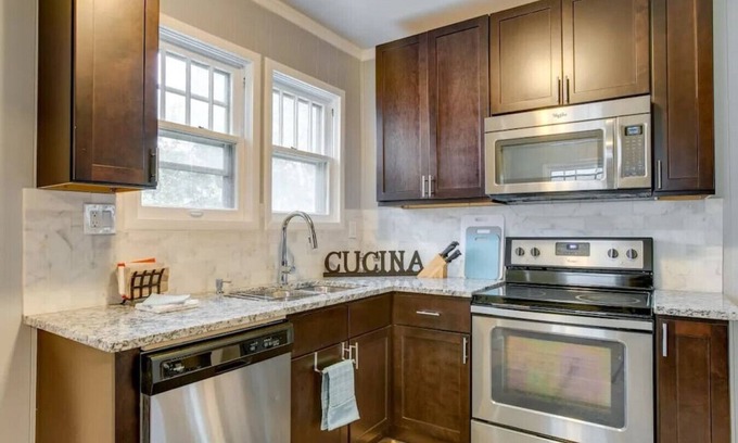 Washington Park West House | Wash Park I Platt Park I Sleeps 15 I Light rail