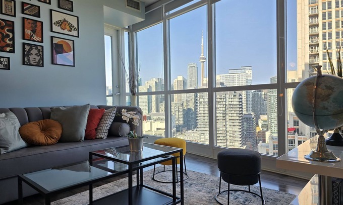 Fort York Condo | Watch planes takeoff from your balcony! 2+1 BD 2 BA w/pool, hot tub & parking