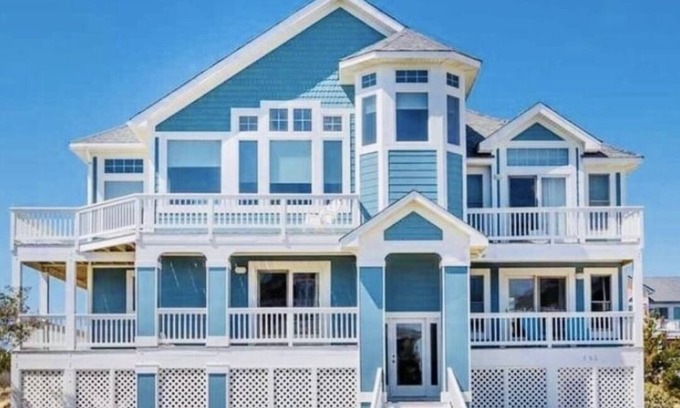 Buck Island House | Watch the waves and enjoy ultimate luxury in Corolla
