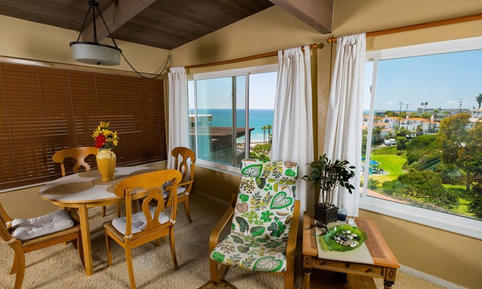 San Clemente House | Watch the Waves! The Best Location!