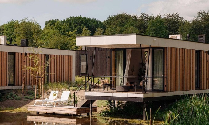 Zeewolde House | Water Lodge in Netherlands with Paddleboarding