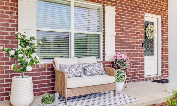 Laurel Hill House | Water Oaks Retreat Charming 2-bedroom house in Laurel Hill
