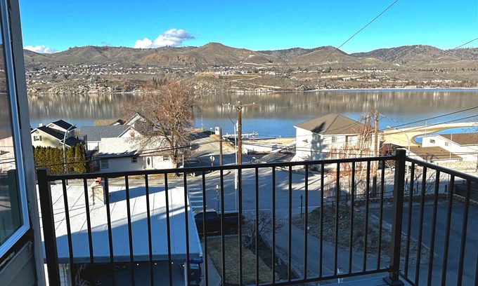 Chelan Apartment | Water Street Retreat
