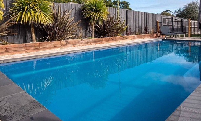 Rosebud House | Waterfall Gully Retreat with Gas heated Pool