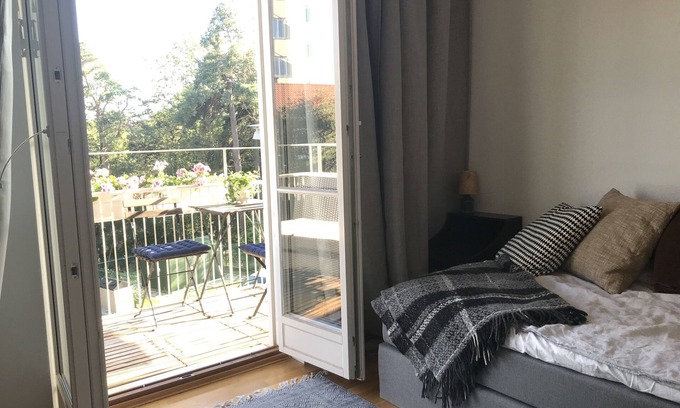 Kungsholmen Apartment | Waterfront with lovely sunny balcony 2-bedroom & big kitchen